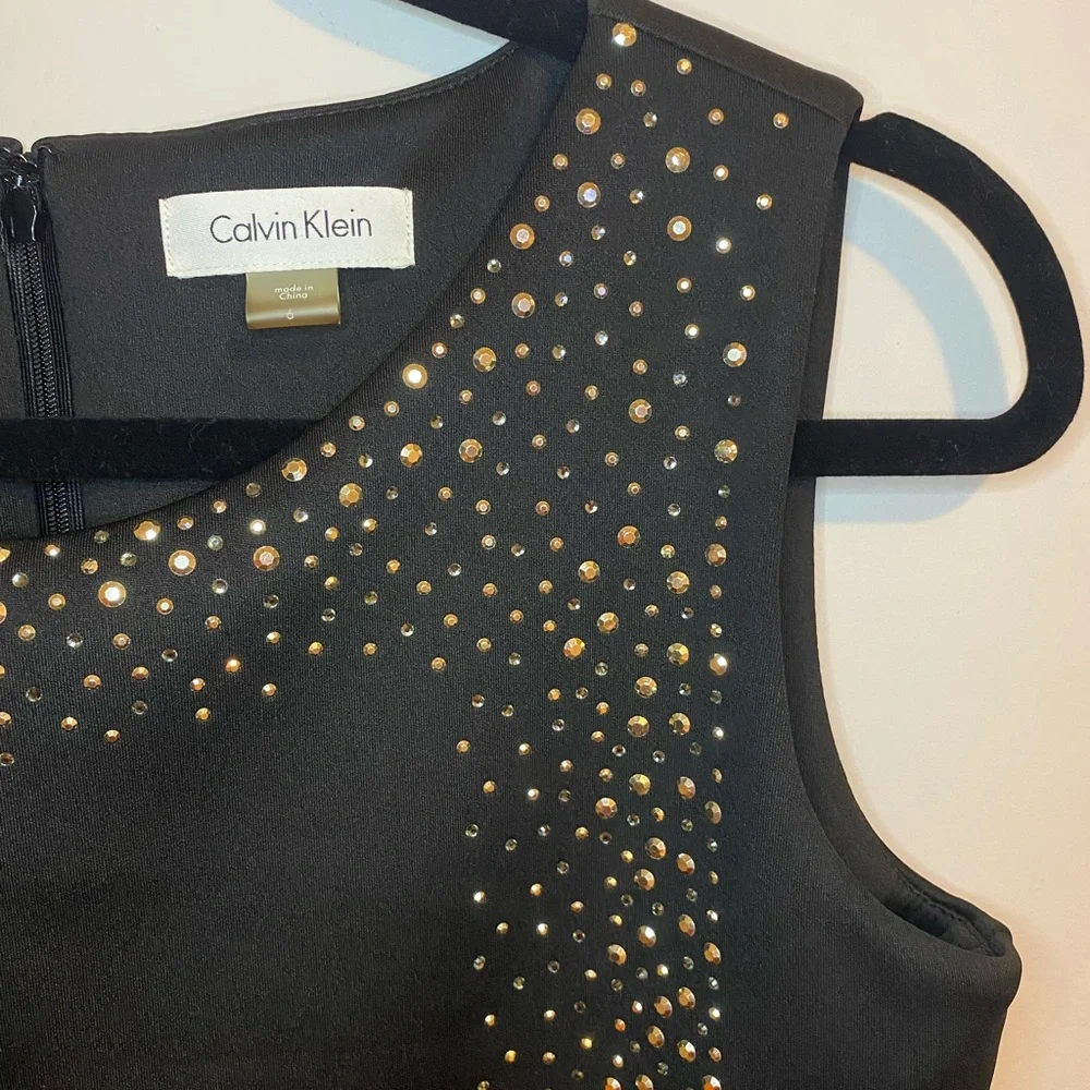 Calvin Klein sequin dress No wrinkles or stains Zipper back is smooth Like new - Picture 3 of 6